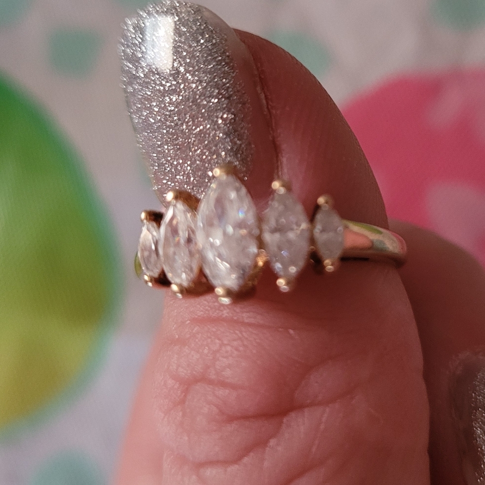 5 stone 14 k gold ring